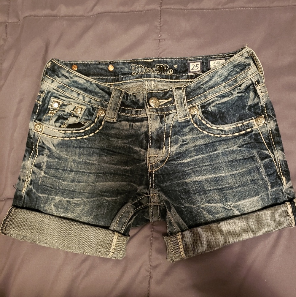 Miss Me cut off shorts size 25